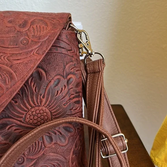 Spanish style leather bag - Picture 4 of 7